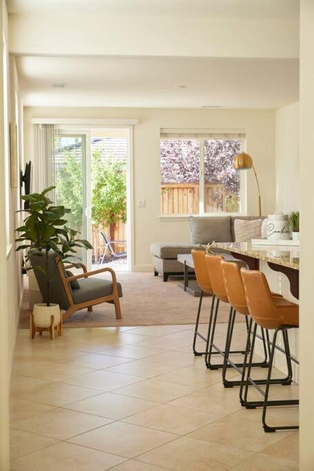 New Upscale House, Tahoe 30-Min W/ Cal King Reno Exterior photo