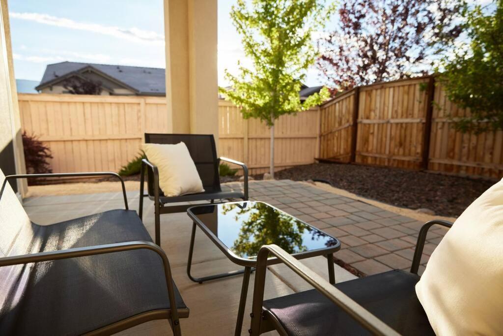 New Upscale House, Tahoe 30-Min W/ Cal King Reno Exterior photo