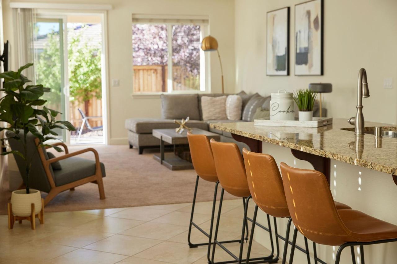 New Upscale House, Tahoe 30-Min W/ Cal King Reno Exterior photo